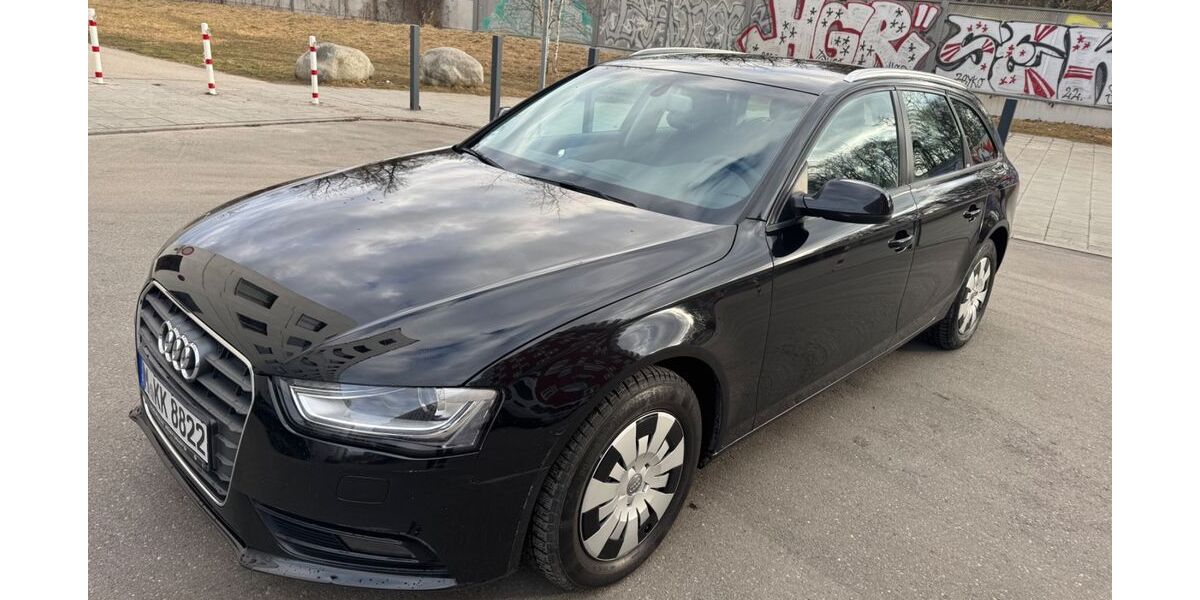 Audi A4 157.000 km 10.450 &euro; München 81541