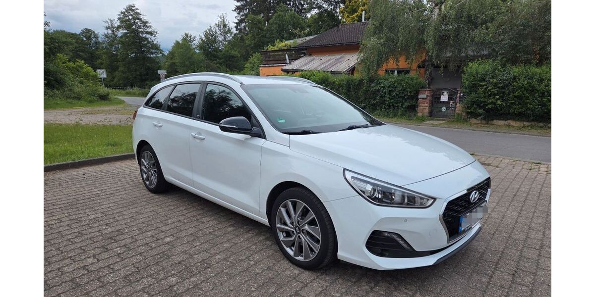 Hyundai i30 119.670 km 12.500 &euro; Höchst 64739