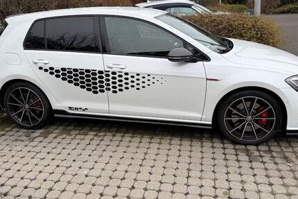 VW Golf 48.000 km 27.200 &euro; Gelnhausen 63571