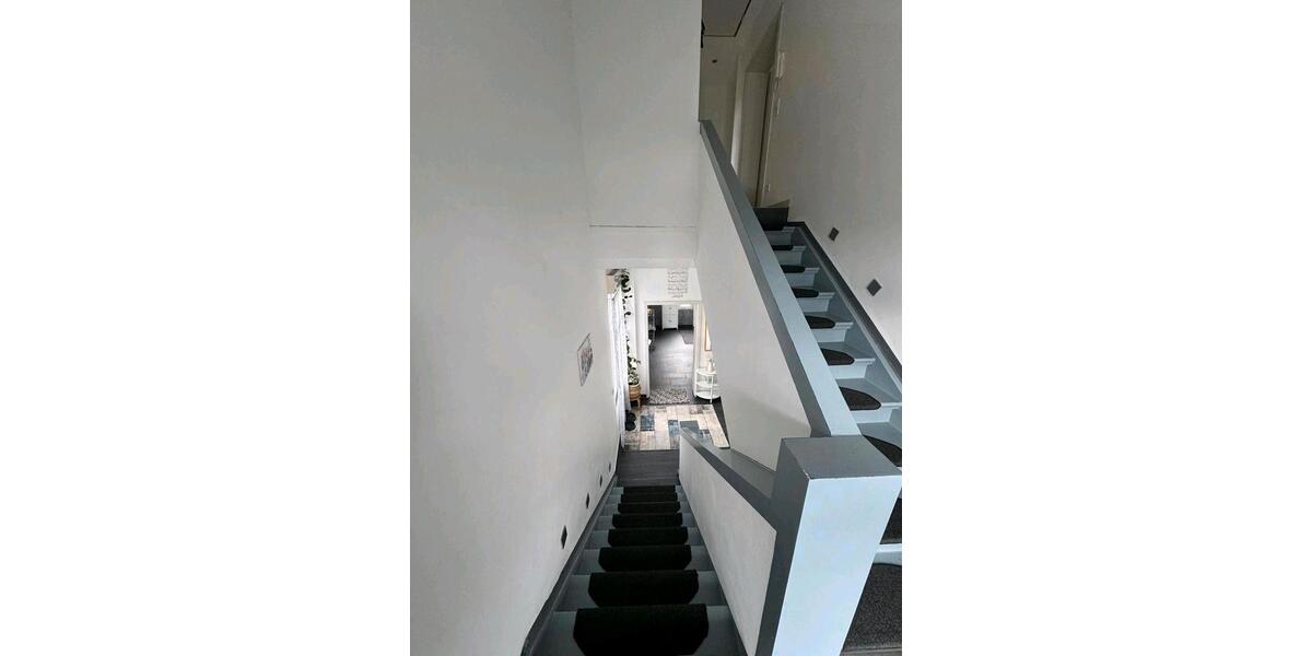 Einfamilienhaus Bottrop Ebel - 7 Zimmer, 220 m&sup2;, 410.000&euro; | Angebot:27083422