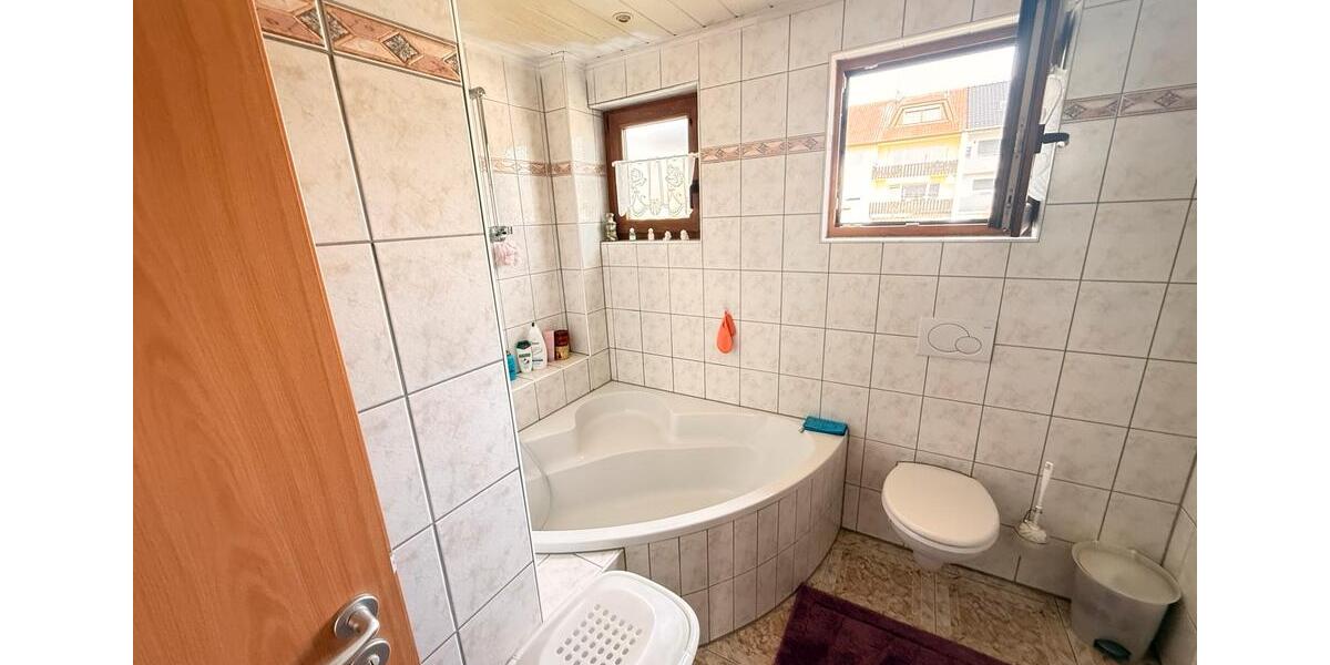 Mehrfamilienhaus, Wohnhaus Pforzheim Eutingen - 7 Zimmer, 175 m&sup2;, 599.000&euro; | Angebot:25510335