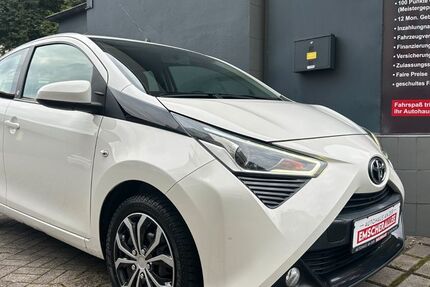 Toyota Aygo (X) 83.250 km 8.880 &euro; Dortmund 44369