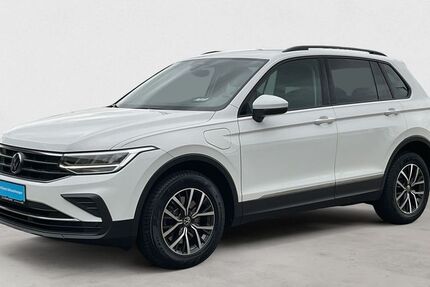 VW Tiguan 99.388 km 25.880 &euro; Wesel 46483