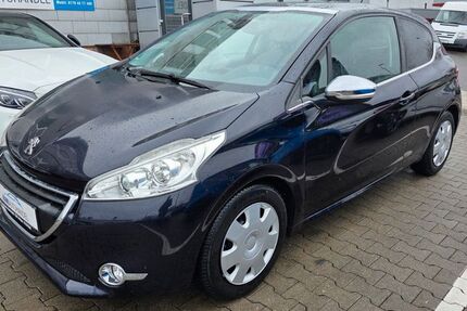 Peugeot 208 96.000 km 6.990 &euro; Reutlingen 72766