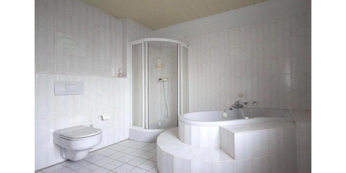 Mehrfamilienhaus, Wohnhaus Warburg - 15 Zimmer, 200 m&sup2;, 175.000&euro; | Angebot:26763734