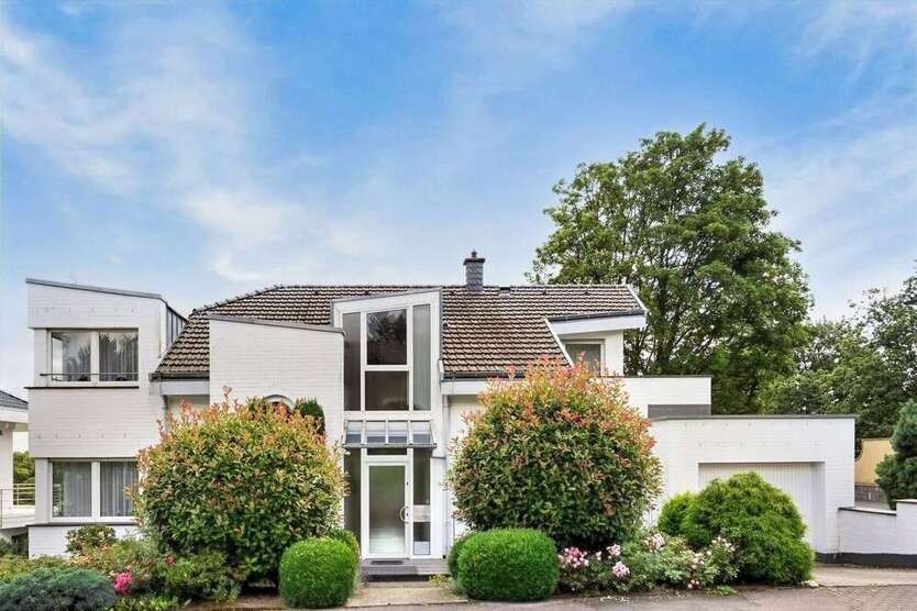 Haus zum Kaufen in Wuppertal 1.200.000 € 293 m²