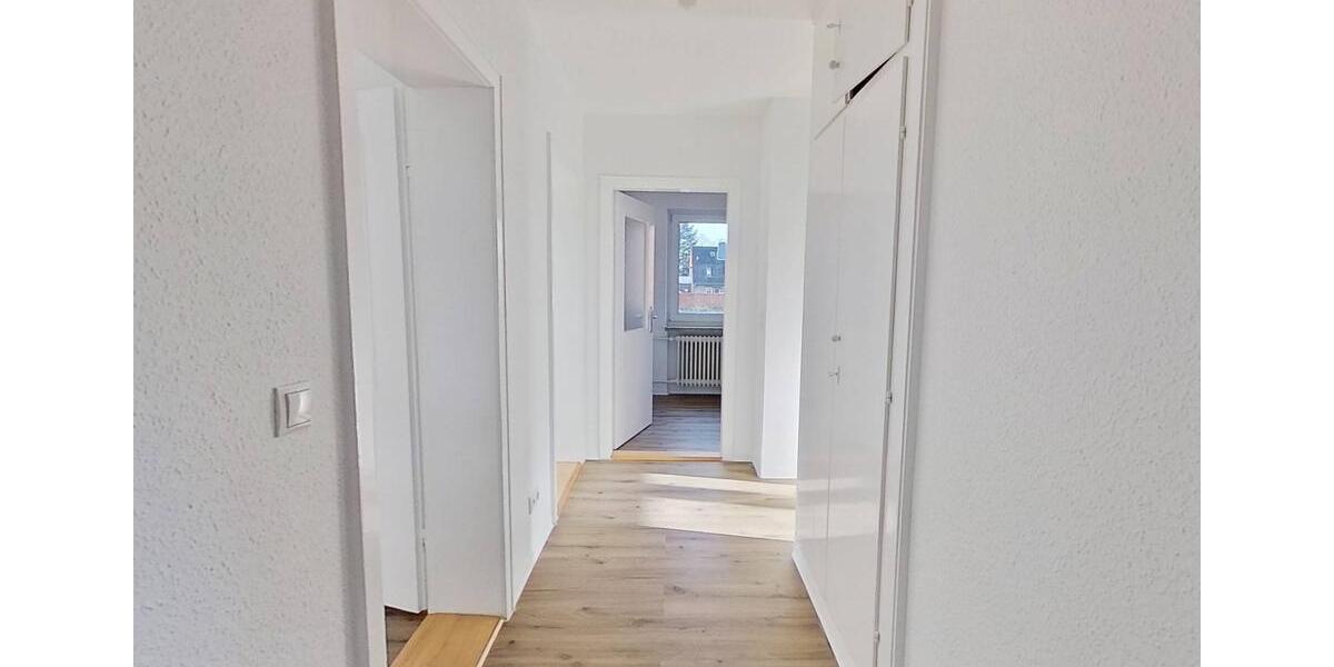 Perfekt für eine kleine Familie: Große 3-Zimmer-Wohnung mit BALKON 3 zimmer