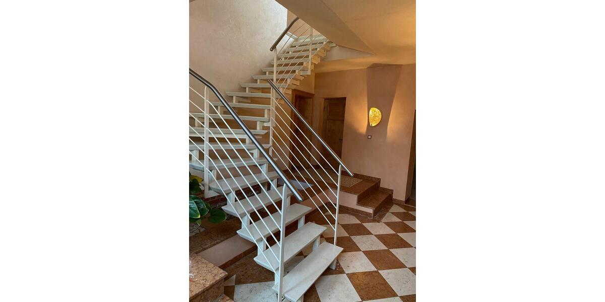 Etagenwohnung Drei Gleichen - 2 Zimmer, 78 m&sup2;, 690&euro; | Angebot:24715822