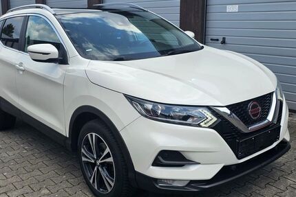 Nissan Qashqai 68.000 km 14.900 &euro; Gelsenkirchen 45884