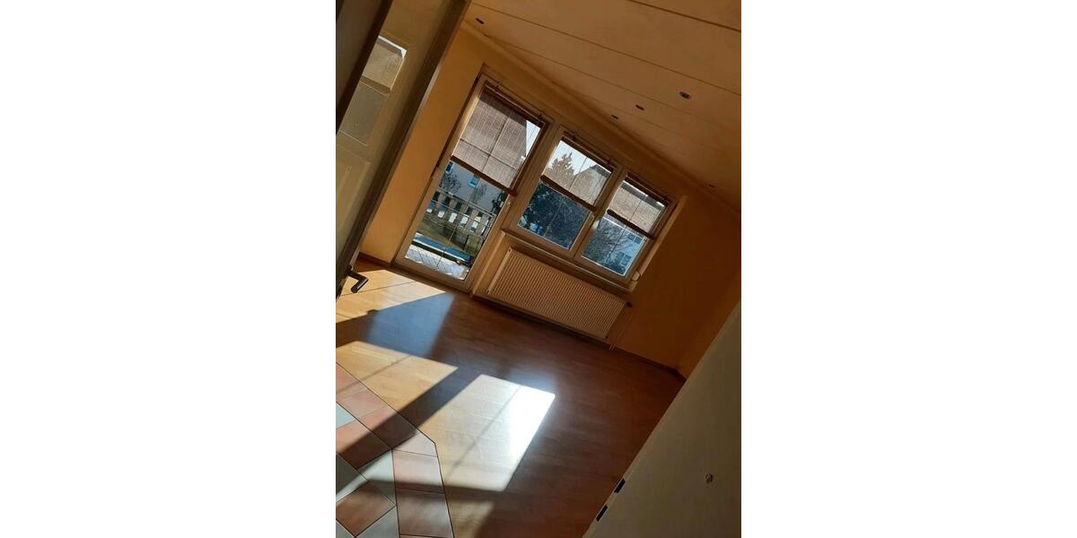 Einfamilienhaus Deggendorf - 5 Zimmer, 140 m&sup2;, 1.200&euro; | Angebot:26168877