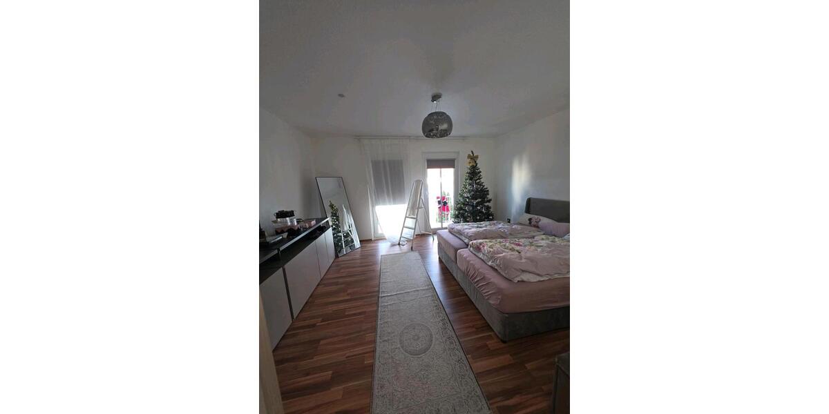 Reihenhaus Roßtal - 5 Zimmer, 122 m&sup2;, 485.000&euro; | Angebot:26210734