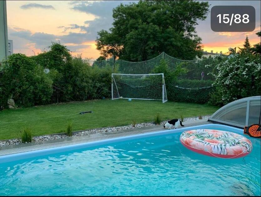 Haus mit Garten und Pool im Herzen Von Markkleeberg zu Vermieten.