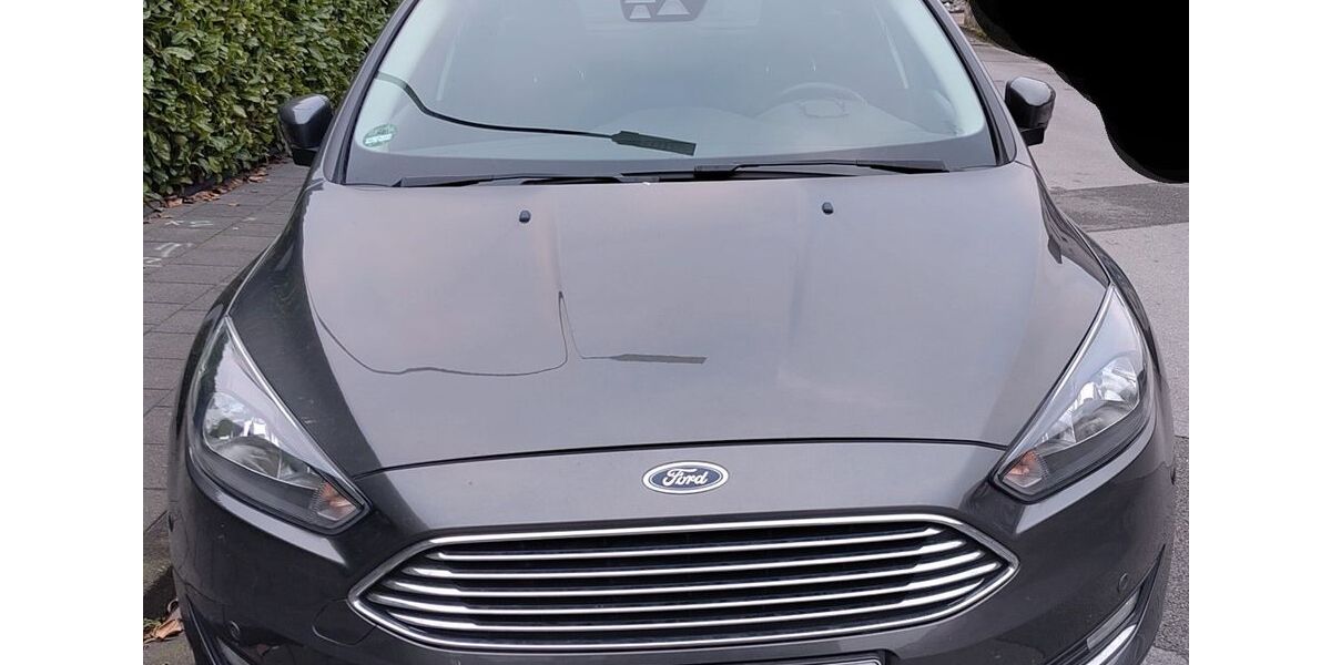 Ford Focus 103.000 km 6.125 &euro; Paderborn 33106