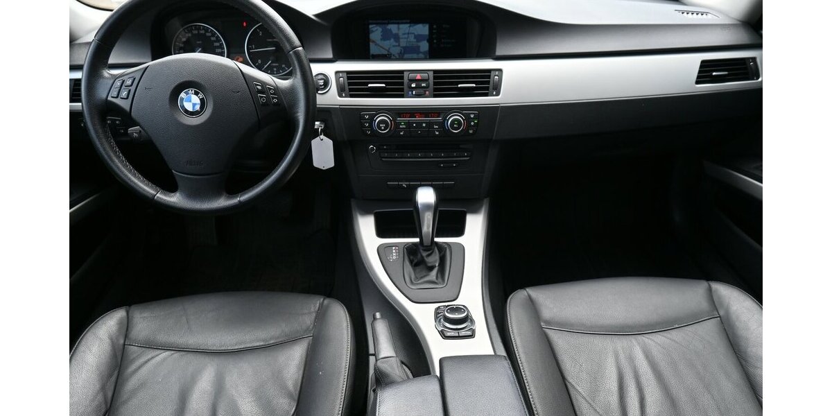 BMW 320 dAut tour Klimaaut Pano Navi Leder PDC 17Alu 240.000 km 6.400 &euro; Seevetal - Hittfeld 21218