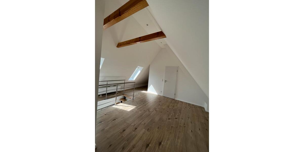 Etagenwohnung Schwülper - 3 Zimmer, 120 m&sup2;, 1.200&euro; | Angebot:26327337