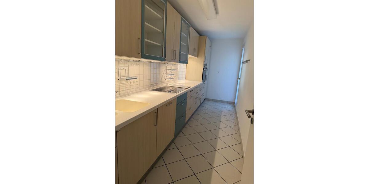 Etagenwohnung Bad Driburg - 4 Zimmer, 95 m&sup2;, 665&euro; | Angebot:25430678