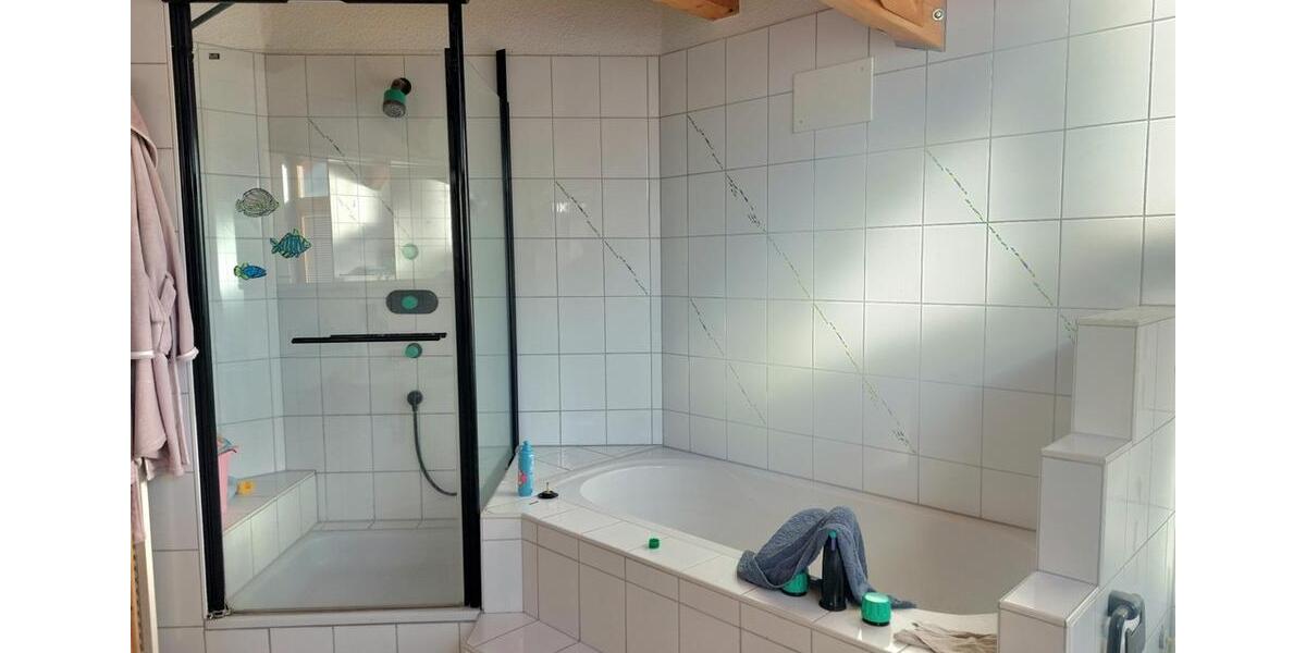 Einfamilienhaus Wangen - 7.5 Zimmer, 230 m&sup2;, 1.900&euro; | Angebot:25446520