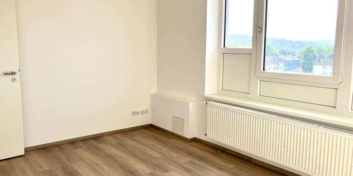 KL-Ost - Komplett renovierte 2-Zimmerwohnung mit PKW-Stellplatz 2 zimmer