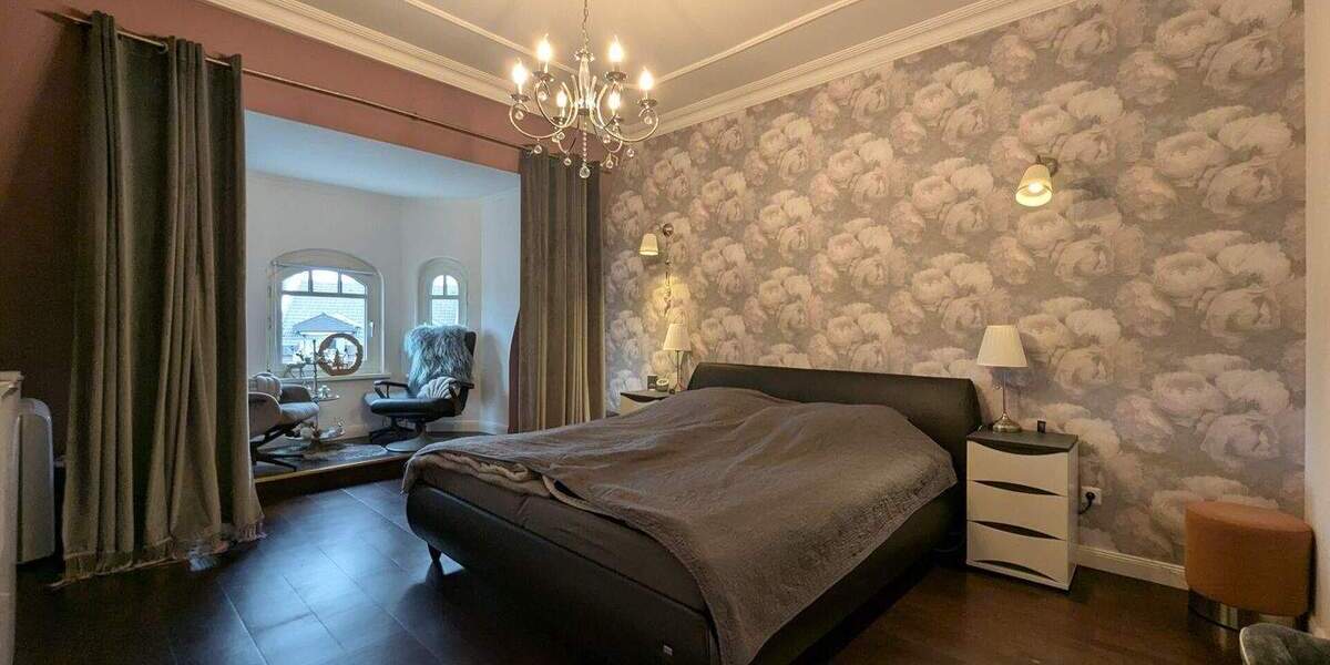 Etagenwohnung Duisburg Mittelmeiderich - 5 Zimmer, 132 m&sup2;, 219.000&euro; | Angebot:23967613