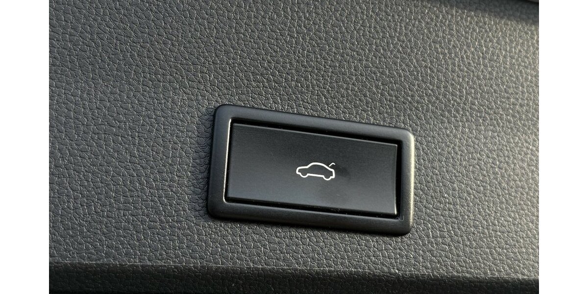 Seat Ateca Xcellence 4Drive 360°/PANO/STANDHZ/DAB/ACC 121.775 km 18.900 &euro; Villingen-Schwenningen 78054