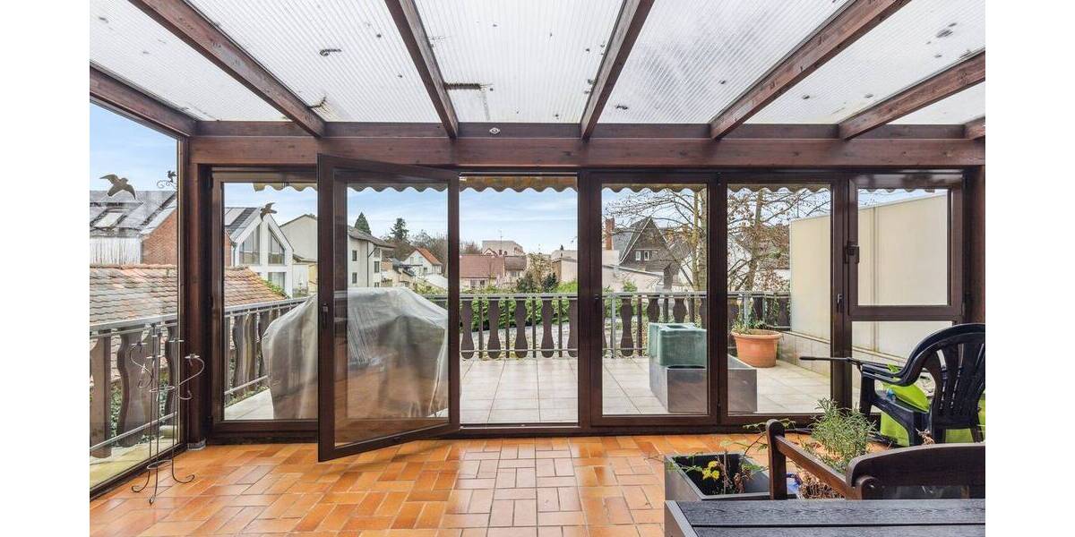 Mehrfamilienhaus, Wohnhaus Kriftel - 9 Zimmer, 253 m&sup2;, 695.000&euro; | Angebot:25996136