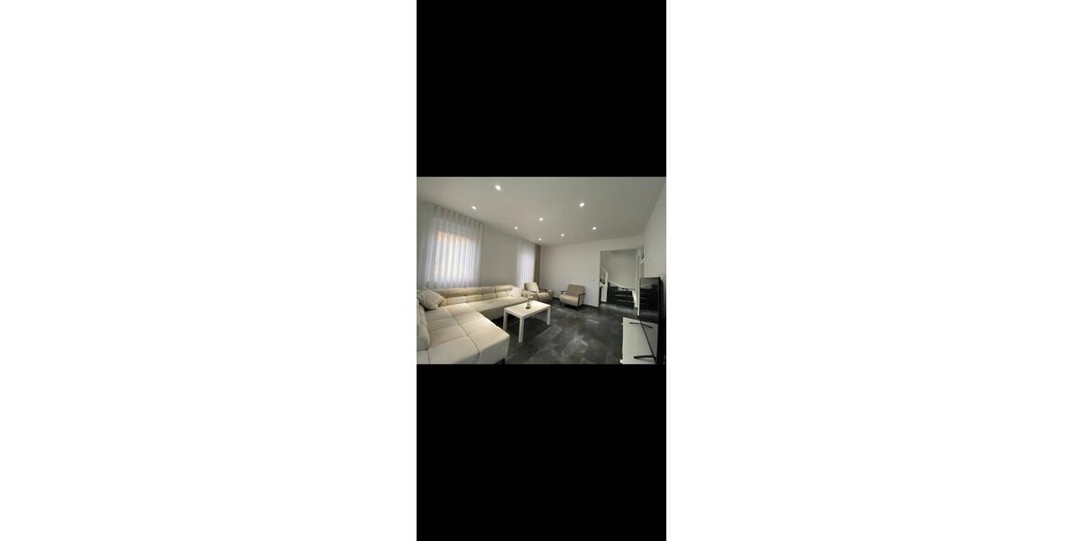 Doppelhaushälfte Calw - 7 Zimmer, 150 m&sup2;, 375.000&euro; | Angebot:25805337