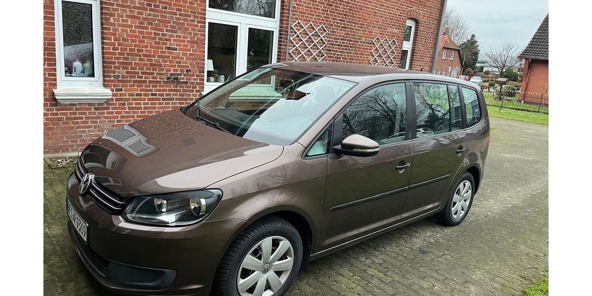 VW Touran 102.000 km 7.099 &euro; Weddingstedt 25795