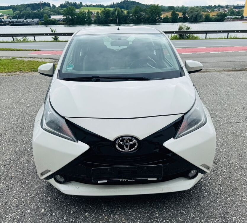 Aygo (X)
