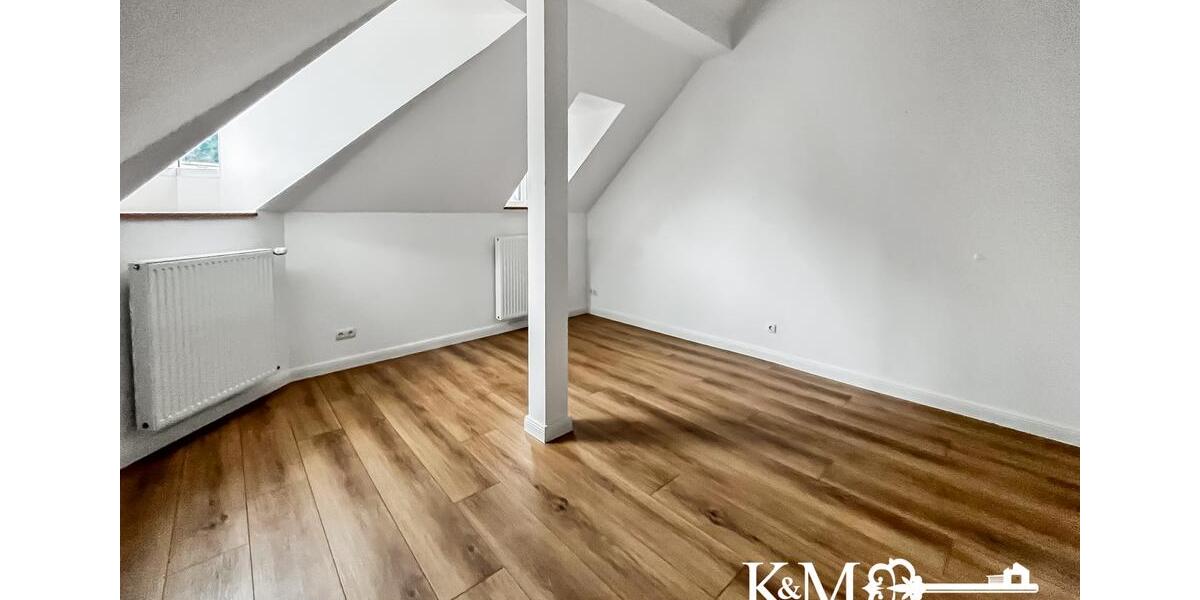 Dachgeschoßwohnung Andernach - 4 Zimmer, 135 m&sup2;, 1.820&euro; | Angebot:26349310