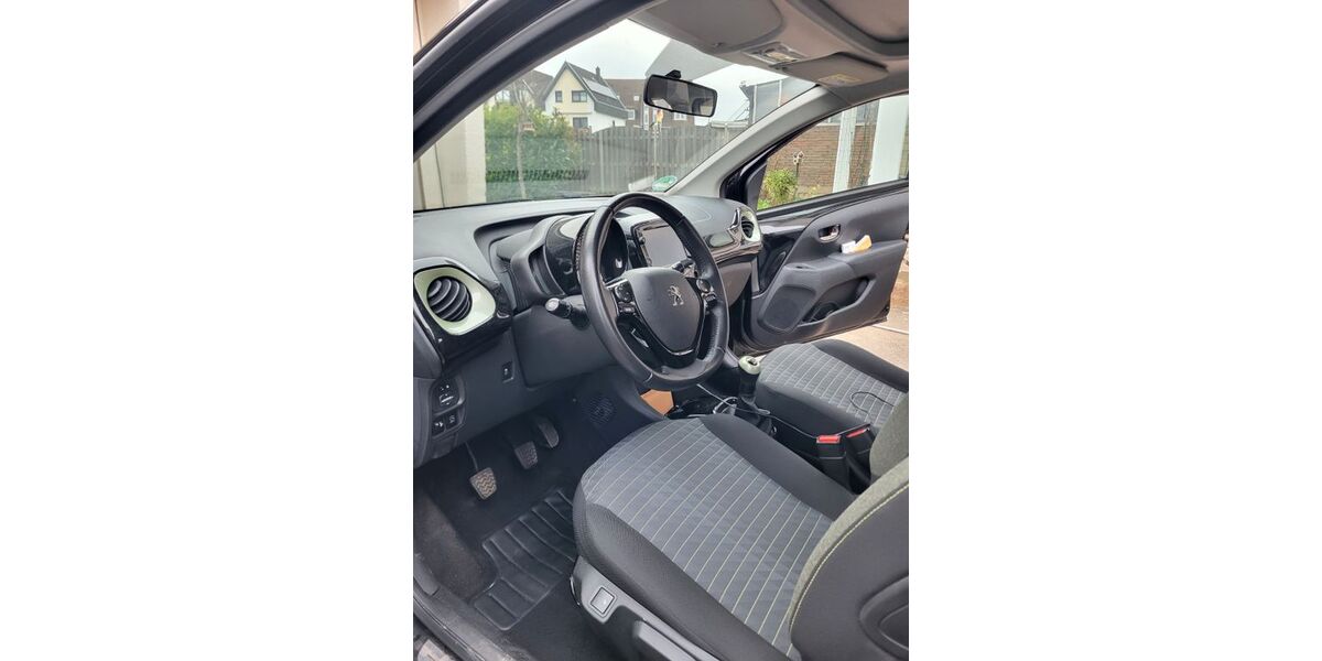 Peugeot 108 56.000 km 9.100 &euro; Niederkassel 53859