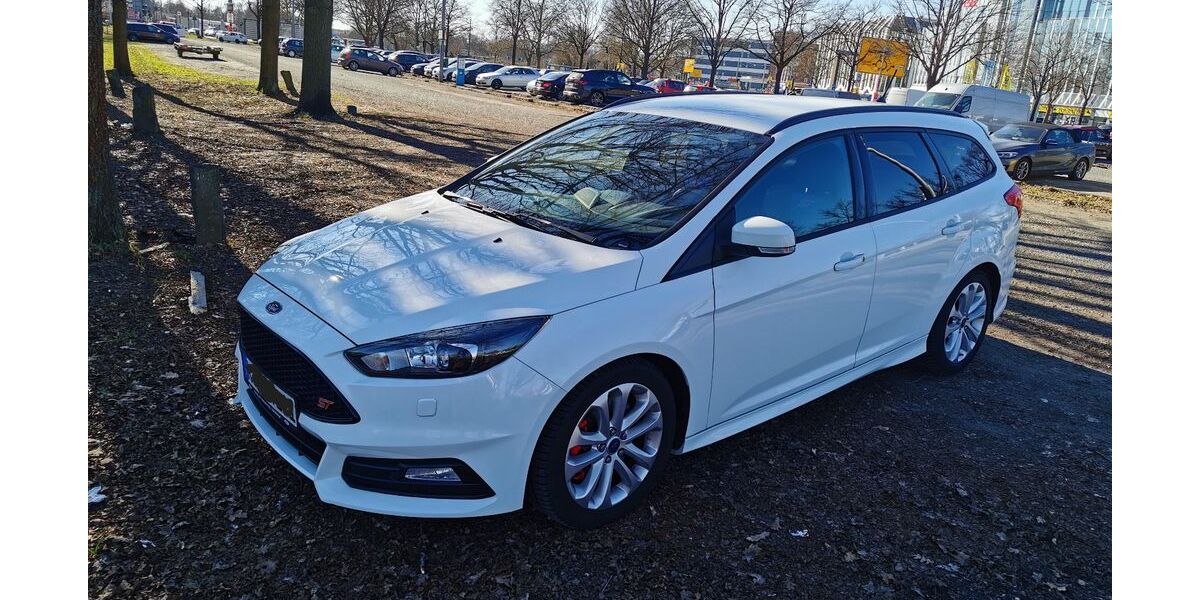 Ford Focus 78.000 km 17.000 &euro; Kassel 34117