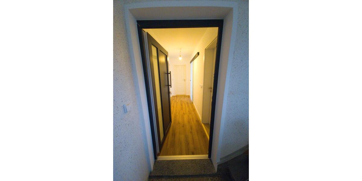 Etagenwohnung Hohenmölsen - 3 Zimmer, 61 m&sup2;, 70.000&euro; | Angebot:26701386