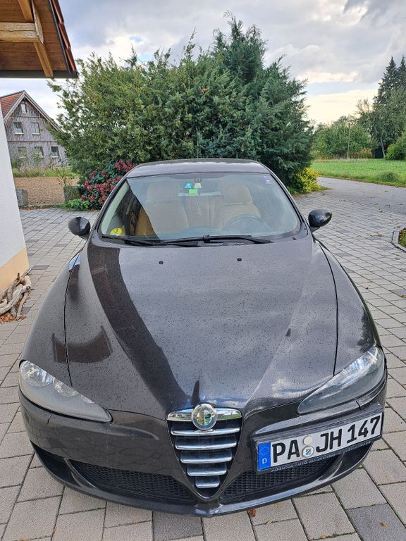 Alfa Romeo 147 213.000 km 1.400 € Niederwinkling 94559