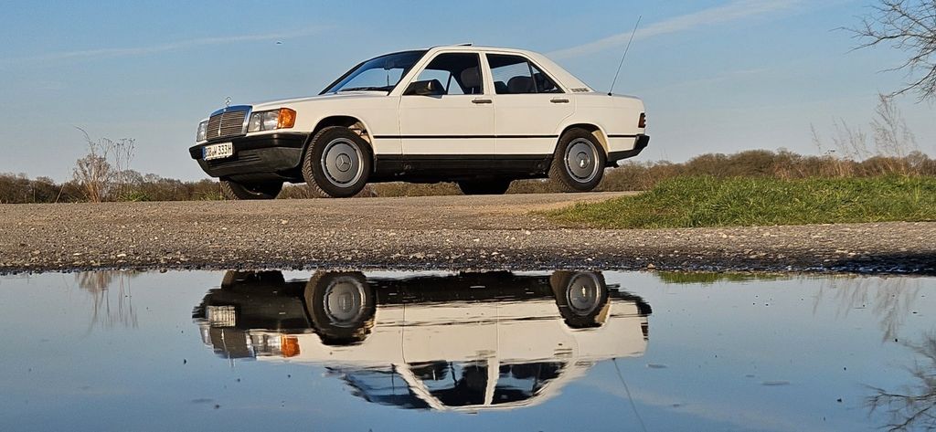 Mercedes-Benz 190 213.000 km 5.200 &euro; Quakenbrück 49610