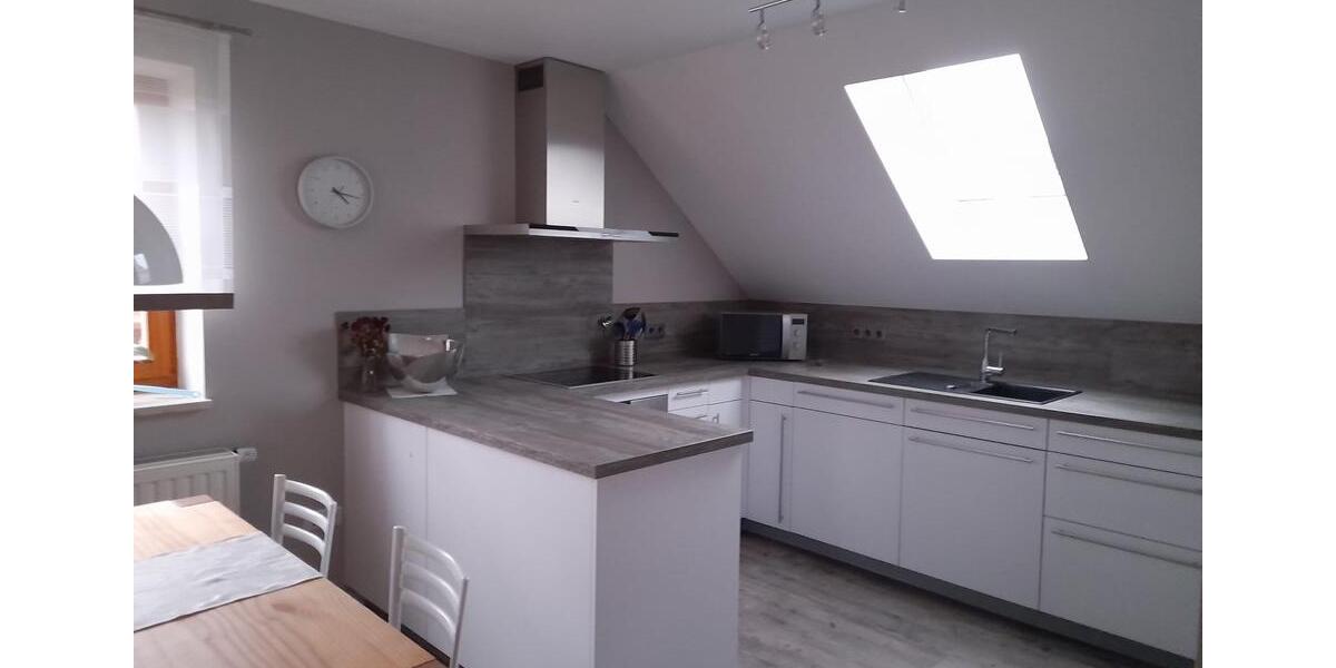 Dachgeschoßwohnung Schwandorf - 1 Zimmer, 30 m&sup2;, 500&euro; | Angebot:26693010