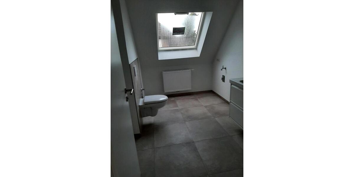 Dachgeschoßwohnung Wilhelmshaven Heppens - 2 Zimmer, 81 m&sup2;, 710&euro; | Angebot:26040405