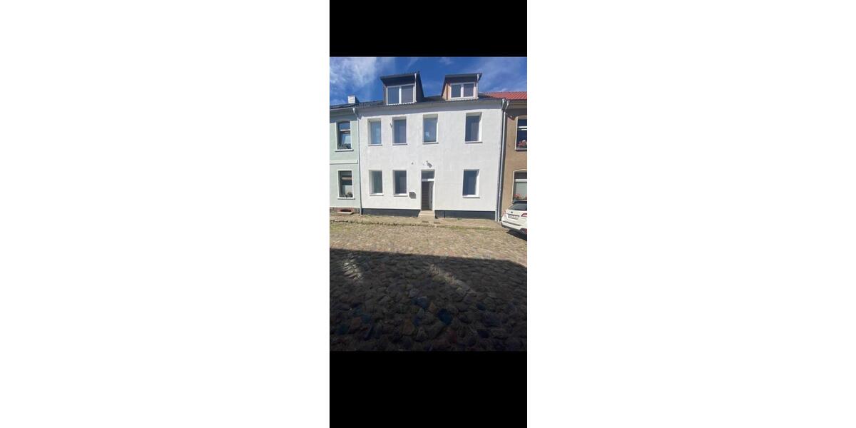 Einfamilienhaus Malchin - 9 Zimmer, 220 m&sup2;, 145.000&euro; | Angebot:25144901