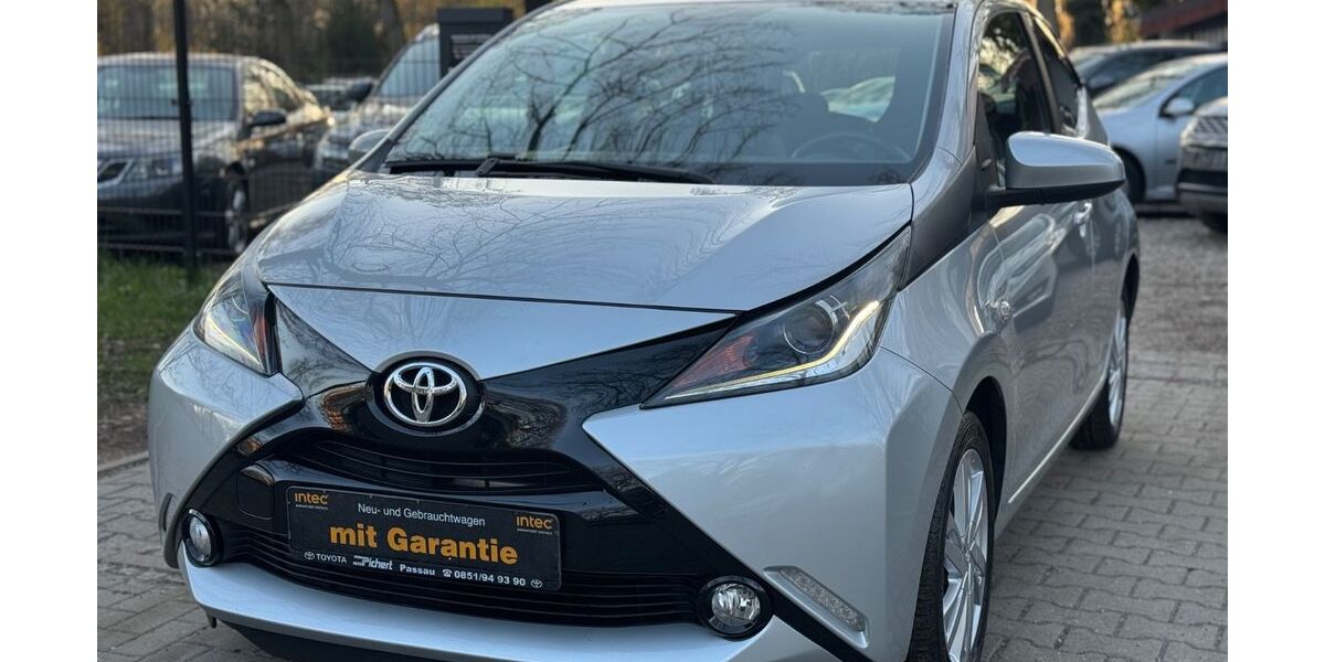 Toyota Aygo (X) 117.130 km 8.499 &euro; Berlin 12347