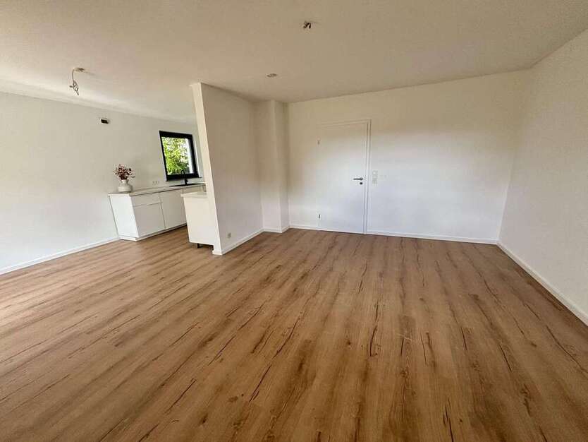 Wohnung zum Mieten in Waldbüttelbrunn 1.100 € 90 m²