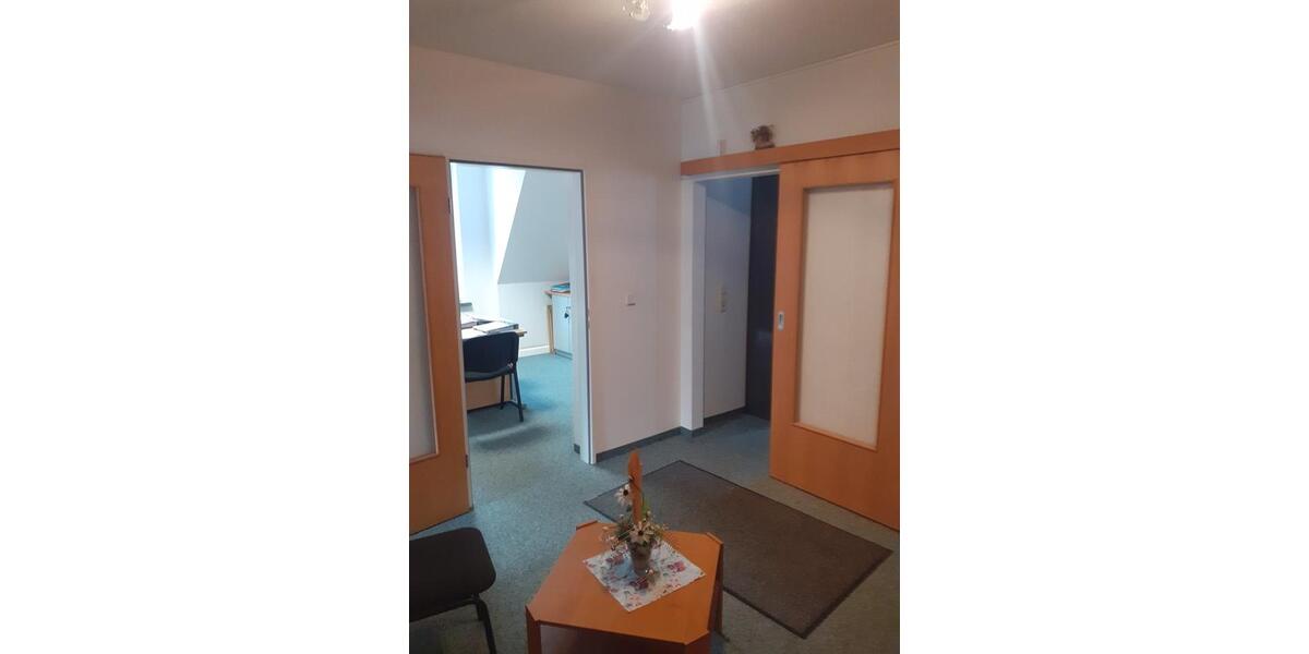 Dachgeschoßwohnung Aue-Bad Schlema Bad Schlema - 6 Zimmer, 87 m&sup2;, 450&euro; | Angebot:26059826