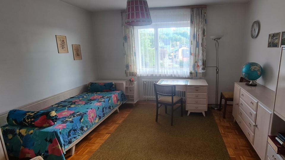 Einfamilienhaus Burglengenfeld - 8 Zimmer, 244 m&sup2;, 450.000&euro; | Angebot:26421540