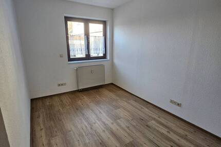 Zimmer Hartha - 195&euro; | Angebot:19316307