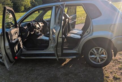 Hyundai TUCSON 202.000 km 3.200 &euro; Finnentrop 57413