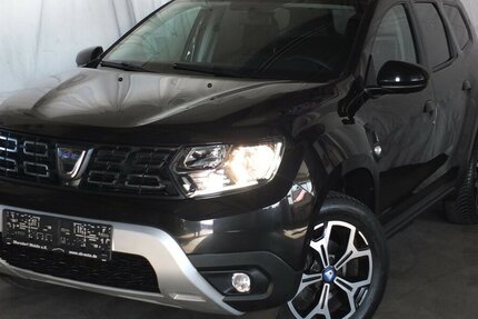 Dacia Duster II CELEBRATION HYBRID NAVI KAMERA 17 ZOLL 63.155 km 12.500 &euro; Köln 50858