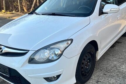 Hyundai i30 247.000 km 1.299 &euro; Dorf Mecklenburg/Karow 23972