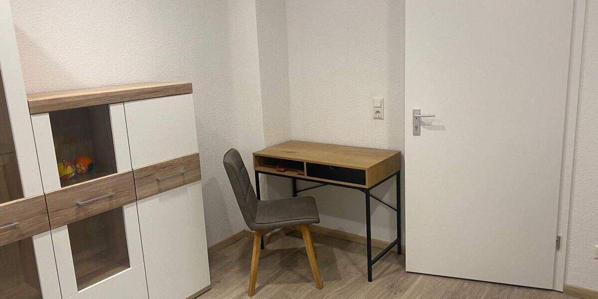 Etagenwohnung Halle (Saale) Innenstadt - 6 Zimmer, 151 m&sup2;, 2.000&euro; | Angebot:26686836