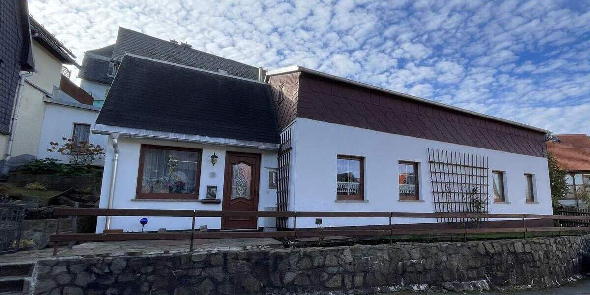 Einfamilienhaus Lauenstein Lauenstein - 4 Zimmer, 105 m&sup2;, 150.000&euro; | Angebot:25780945