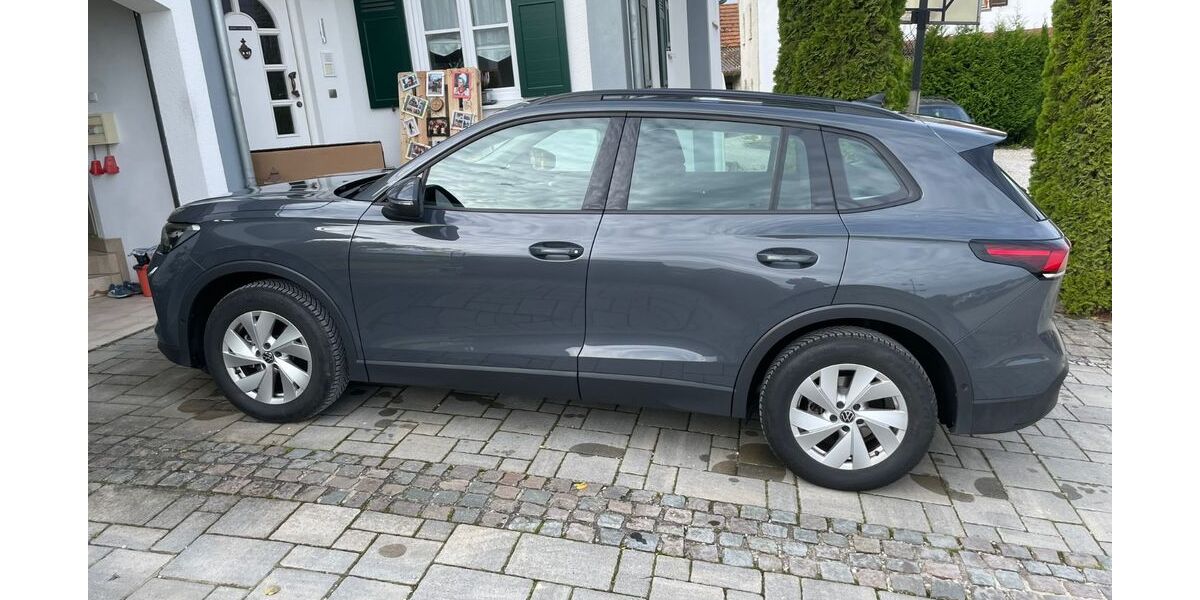 VW Tiguan 16.800 km 30.990 &euro; Pfaffenhofen a.d. Glonn 85235