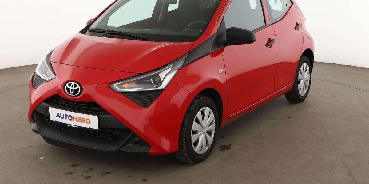 Toyota Aygo 49.625 km 9.790 &euro; Hamburg 22529