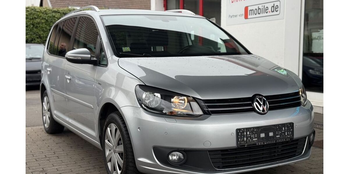 VW Touran 185.000 km 8.499 &euro; Euskirchen 53879